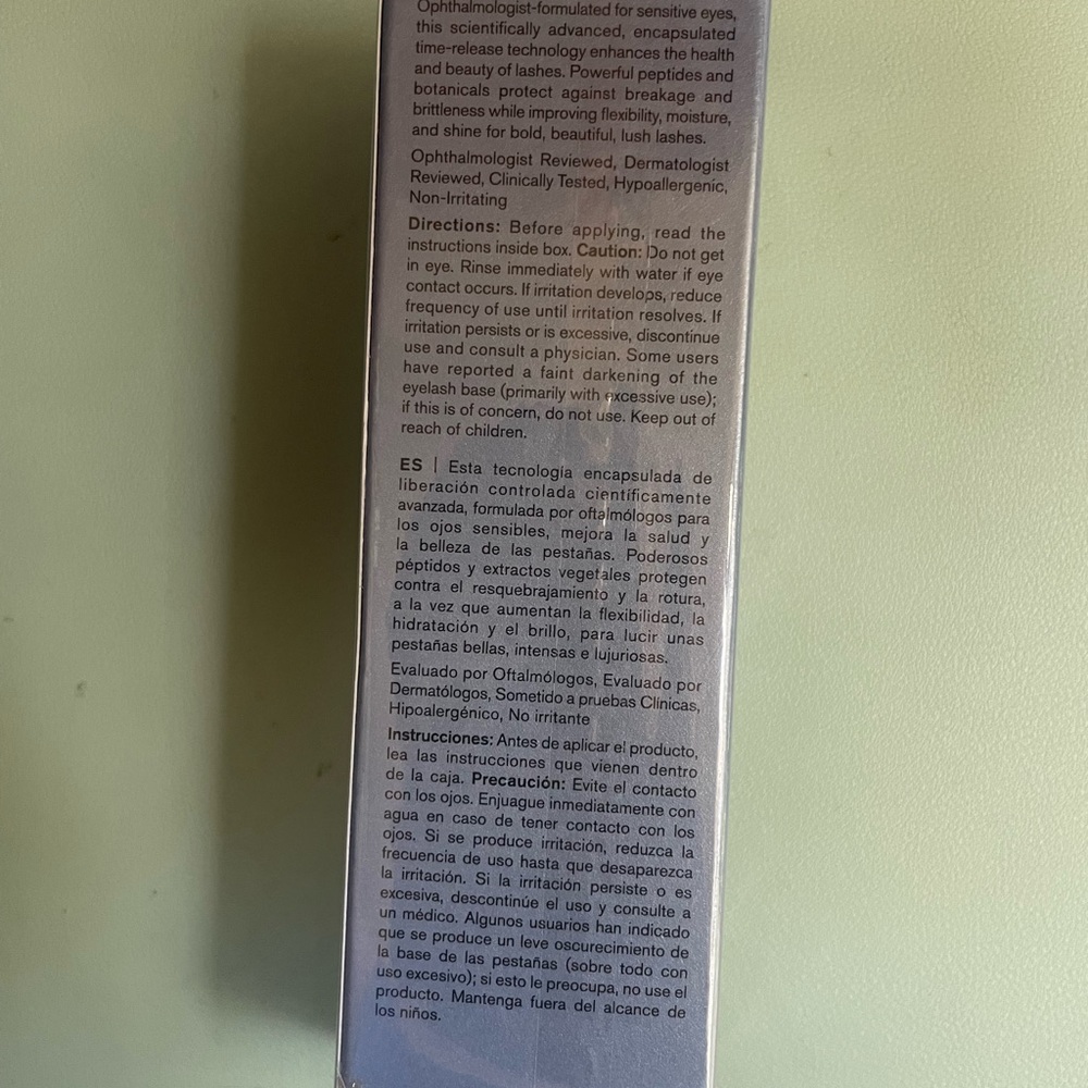 New in Box RevitaLash Advanced Sensitive Eyelash Conditioner/Serum - 2ml - Picture 5 of 7